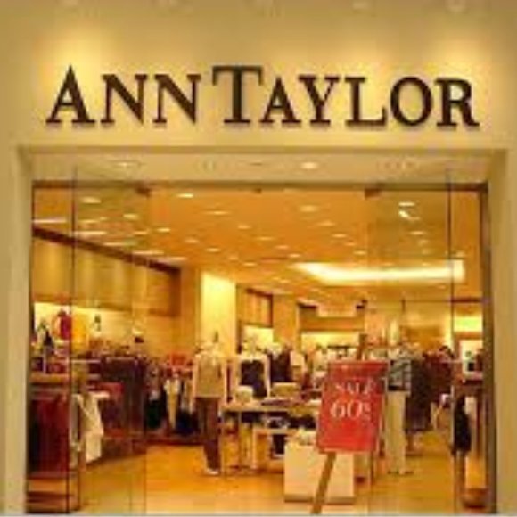 Ann Taylor Signature Women's Capri's (Pin Stripes) - Picture 8 of 17